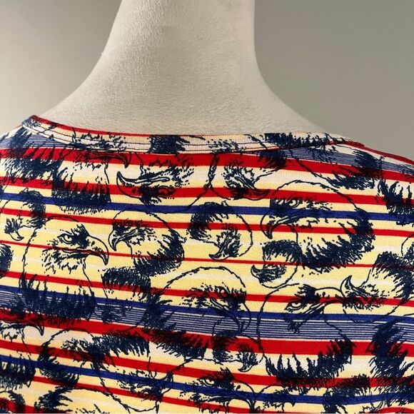 LuLaRoe Irma short sleeve Eagle print oversized top size small - Picture 7 of 12